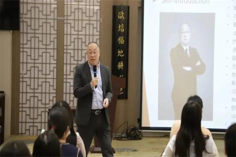 美在形体 赢在心态 | 摩臣5娱乐11月员工培训圆满结束
