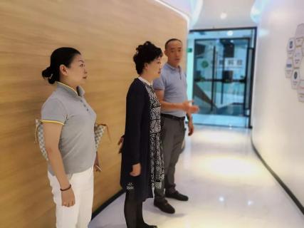 赣江南昌经开区领导受邀访问摩臣5娱乐加速器，为优质项目落地南昌创造新机遇